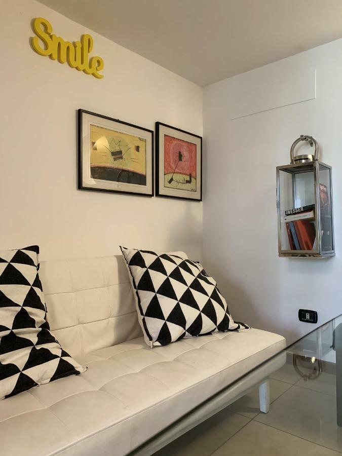 Azzurra Flat Bari Center Lägenhet Exteriör bild